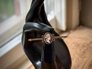Antique 14k Yellow Gold Cameo Bar Pin - Etsy