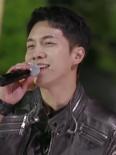 Lee Seung Gi Sings 'Though I Loved You' 2021 Version