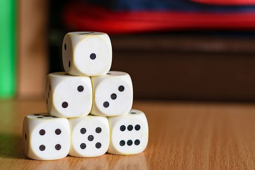 10 Unterhaltsame Indoor-Spiele Für Erwachsene - Blog HotelSpecials.de