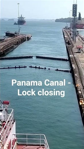 Panama canal closing of lock #marinelife #sea #travelvlog #travelphotography