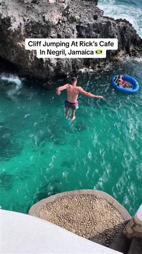 Experience Cliff Jumping at Rick’s Cafe in Negril, Jamaica