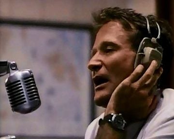 Bom Dia, Vietnã Trailer Original