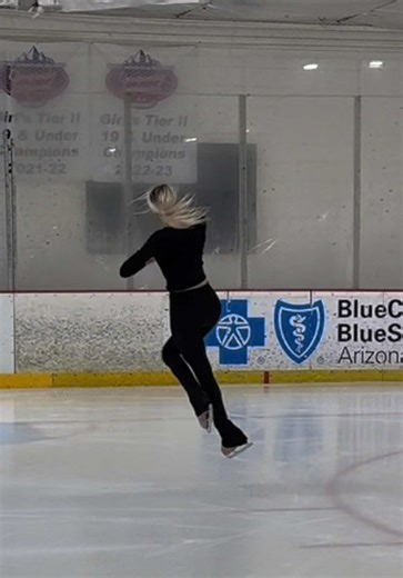 A few of our Copper State SC skaters doing their favorite jumps. Tell us your favorites in the comments!!!