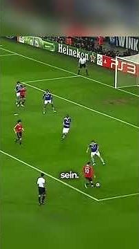 Manuel Neuer's legendary performance against Ferguson's Manchester United