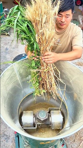 Corn and Straw In — Feed Out in Seconds!