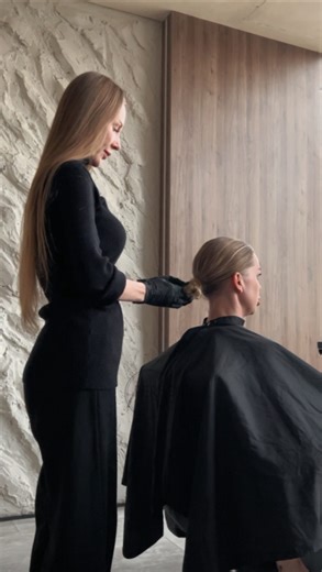 HAIR EXTENSION & TREATMENT | BY PERSONA on Instagram: "❣️SPA PROGRAM Stage 1. Trichoscopic Scalp Diagnosis Every treatment begins with a professional trichoscopic scalp diagnosis. We assess: • the condition of the scalp • follicle activity • levels of sensitivity and balance • signs of dehydration, inflammation or product overload This allows us to select a treatment precisely tailored to you, rather than following a standardised approach. Stage 2. Scalp Peeling The next step is a gentle yet hig