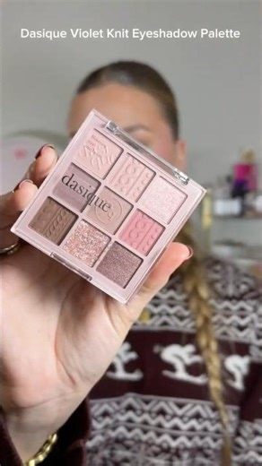 Let’s create an eyeshadow look using @dasique_usa violet knit eyeshadow palette 😍