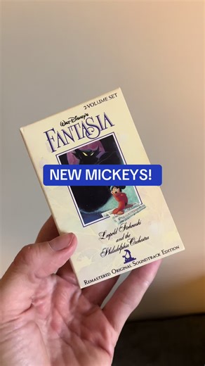 New Mickey’s! #mickey #mickeymouse #minnie #minniemouse #collection #disneycollecting #disneythrifter #mickeythrifting #mickeymousecollection #disneycollector #disneycollection #mickeysnotsoscaryhalloweenparty2024 #fantasia #mickeysnotsoscaryhalloweenparty #mickeyminnie