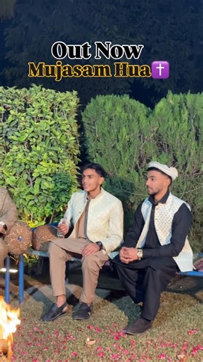 Rehoboam Tanveer on Instagram: "Out Now Mujasam Hua New Masihi Geet Full Geet On My Youtube Channel :- Rehoboam Tanveer ___________________________________ Youtube Link:- https://youtu.be/pHKW-3vauWo?si=IIcTLTgMIWf2KDcx ___________________________________ #yeshumasihkiprarthna #zaboorgeet #rehoboamtanveer #catholicchurch #praiseandworship #newgeet #christianmusic #praisethelord #yesu #yesunaam"