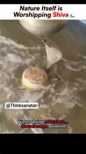 Nature Worshipping Lord Shiva 🌊🙏 | Divine Abhishek by Waves | Har Har Mahadev 🔱