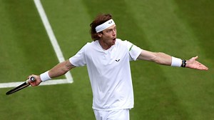 Russian Tennis Star Smashes Racket On His Knee Like A Psycho During Wimbledon Meltdown