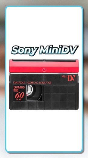 Tecno Daily on Instagram: "MiniDV: quando o vídeo finalmente ficou profissional e acessível Créditos dos vídeos utilizados: @zoltanbihari2583 @smashthings1 Antes dos cartões de memória e do vídeo em nuvem, o MiniDV foi o formato que popularizou o vídeo digital com qualidade profissional. Neste vídeo, você entende como o MiniDV funcionava, por que ele usava fita magnética e como a compressão DV mudou a produção de vídeo. Falamos sobre qualidade de imagem, taxa de dados, FireWire e o impacto real 