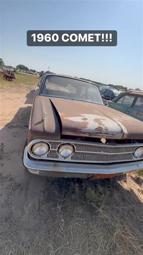 Some of you may know the 1960 Comet had a bit of an identity crisis as to what Make it would fall under. From Edsel, Ford, Comet, and later becoming a Mercury Comet. Who truly knows how those decisions were made. But THIS Comet here is struggling far more with its identity. Bought new at the Turbiville dealership in San Antonio, Texas it started its life on the road as an affordable economy car up until what appears to be 1967, judging from the plates. Its light weight and fins showed its potent