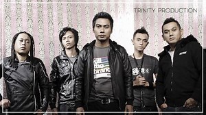 1.3M views · 24K reactions | NaFF - Terendap Laraku | Official Music...