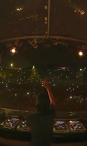 ¡Recordemos a Avicii tocando “Levels” en Tomorrowland 2013! 🦋✨ “Levels” recientemente se convirtió en el himno #1 de Tomorrowland gracias a la votación de los fans. ¿Qué recuerdos te trae este tema? ❤️ | EDMtree