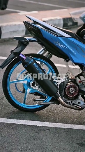 Swapped my blue and white Vario to turn heads 🏆