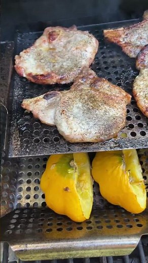Cooking Pork Chops on a Gas Grill #cooking #meat #porkchops #grilling