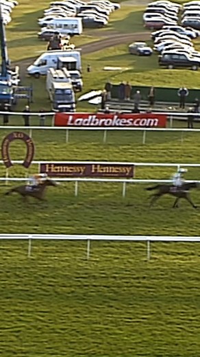 🗣 "When you ride a horse and you're that confident it's going to win - that's a rare feeling" 📜 Two decades ago, Mick Fitzgerald returned from a serious neck injury to deliver a first Coral Gold Cup victory for both jockey and trainer aboard the Nicky Henderson-trained Trabolgan 🎥🥇 20 years on, we caught up with Mick to reflect on just how much that win meant 💫 Full feature ➡️ ow.ly/Nfnc50XxAci | Newbury Racecourse