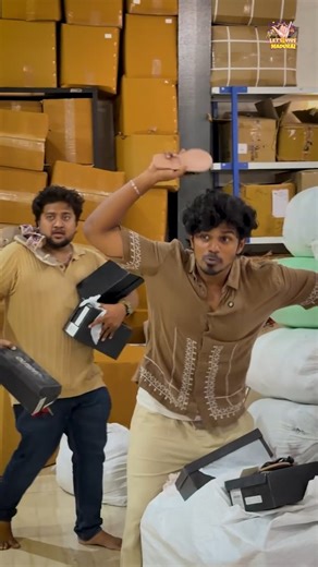 Let's Vibe Madurai - Madurai News & Updates📈 on Instagram: "🎯🌟 Yellamae ivalavu kammiya inga mattum than!! | Mohan Shoppy Mega Expo 😱🔥 Seruppu mattum illa… Ellaamey LOW BUDGET price-la kedaikkum! 💥 Shock Offers: • ₹2100 Branded Pant → ₹550 • ₹2200 Ladies Hand Bag → ₹500 • ₹1500 Ladies Slipper → ₹100 • ₹1000 Palazzo Pants → ₹200 • ₹1500 Ladies Kurthi → ₹200 – ₹350 • ₹1000 Branded Cotton White Shirt → ₹250 🛍️ Below MRP Prices | Mega Shopping Expo 📍 MOHAN SHOPPY 📅 Date: 9th Jan – 13th Jan 