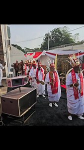 On December 23rd, 2025, members of the esteemed Isi Oba Nri kingdom perform traditional dances to the beat of the Igba Eze drums as they process for the investiture ceremony of Chief Ikechukwu Ileagu Ozo Ezekwueche into the Isi Oba Society of Nri Kingdom. #tradition #culture #igbo #anambra #title #igboculture #titletakinginigboland | Dr. Ramas Micheal Okoye Asuzu