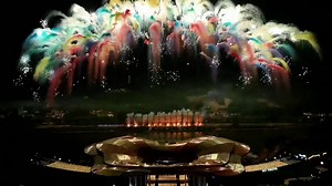 Enjoy the spectacular fireworks in central China's Hunan! The smart fireworks light up the night, bringing dazzling shows to the audience. Click to learn more! credit to 31386313238 on Douyin and 1471489576 on xiaohongshu #Fireworks #NewYearsEve #FireworkShow #smartfireworks #technology #VibrantChina #FlourishingChina #Hunan #liuyang | China Pixels | Facebook