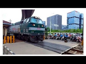 RAILWAY 🚂 CROSSING SYSTEM OF SINGAPORE | NEAR CITY OF SINGAPORE