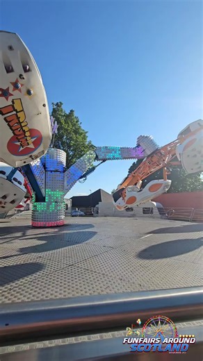 🎡🎠⭐️ TRI STAR TUESDAY ⭐️🎠🎡 Last year we made it our mission to catch the Tri Star! We found it at Alva, Inverkeithing, Stenhousemuir & Winchburgh and was not disappointed 👌💯 Taylor's Pleasure Fairs Tri Star ride! The only one in Scotland and one of two in the UK. It's a very unique ride! This one was built by Fairmatt here in the UK not Huss or Tivoli like others believe. It's not a Troika either. Looking forward to catching it more this year 📸 #tristartuesday #tristarride #Funfair #Fairg