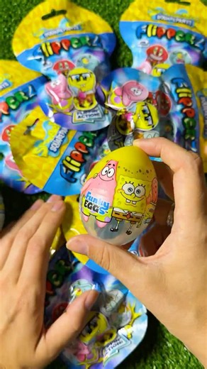 Huge SpongeBob Mystery Box! Woah! What’s Inside?!