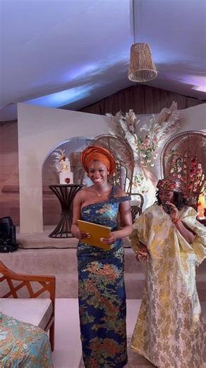 #WCW 🥰 Reading the Proposal Letter is customary at a Yoruba Traditional Wedding, and this is usually done by the bride’s younger sibling, her younger sister especially, but if the bride only has male siblings, they can read it too. And in a case where the bride has no younger sibling, her older sibling or cousin/niece/nephew can read it. And if the bride is an only child, her cousin or friend can read it as well. I remember reading the letter at my older sister’s wedding many years ago. I am th