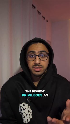 zahidoncall on Instagram: "Mini reflections as a med student. It’s really easy to get caught up in getting sign offs and learning theory, but it’s so important to stop and think about how this genuinely affects people. What we’re learning is going to save people’s lives in future, and getting this experience is priceless. #medschool #medicine #medstudent #juniordoctor #residentdoctor"