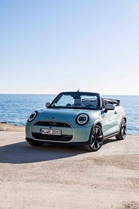 2025 MINI Convertible Looks Cheerful In Ocean Wave Green