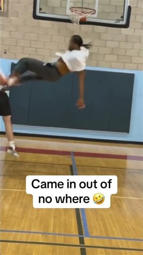 What was the thought process here? 😅 (via @Good.ball21/TT)