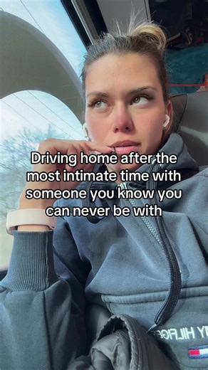 Navigating Unreachable Love After an Intimate Encounter