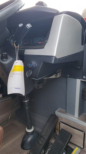 Volvo Trans Java just two gas pedals #agramas #busindonesia #busmania