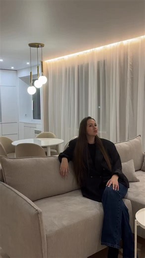 РЕМОНТ | дизайн интерьера | идеи, находки и вдохновения on Instagram: "На ошибках учимся. Обязательно досмотрите видео, чтобы не допустить такие косяки в своем будущем ремонте. - не ставьте угловую дверцу в кухонном гарнитуре не попробовав её - чем больше люк к доступу сантехники, тем лучше - делайте встроенную гардину для шторки в ванной - это удобнее - вытяжка лучше смотрится если она в потолке - продумайте как вы будете подключать полотенцесушитель напрямую на этапе черновых работ - будьте ак