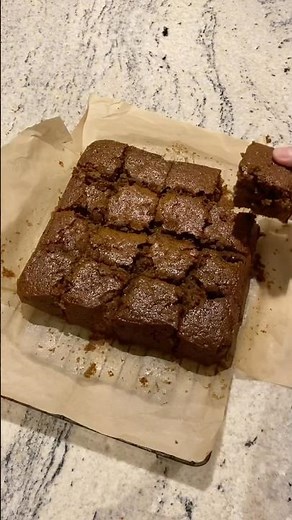 Mary Berry’s sticky gingerbread cake 🤎