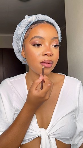 guguu💋 | glam makeup tutorial 🧚🏼💜 * @makeuprevolutionsa reloaded palette velvet rose * @lorealparis tinted serum ‘5-6 medium tan’ * @revlon life... | Instagram