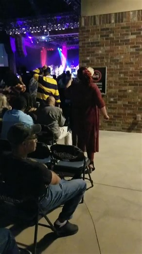 rocking steady in Vegas #lasvegas #rocksteady #whisperstour #whispersmusic #soul #dancing #themightywhispers #ownyourmusic