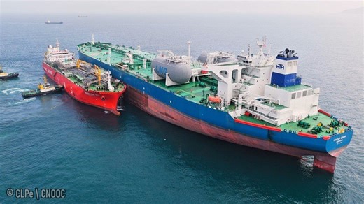 CLPe and CNOOC Complete First LNG Bunkering for VLCC in Hong Kong Waters