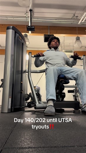 Day 140/202 until UTSA tryouts‼️ #collegefootball #nfl #utsa #quarterback #plyometricstraining