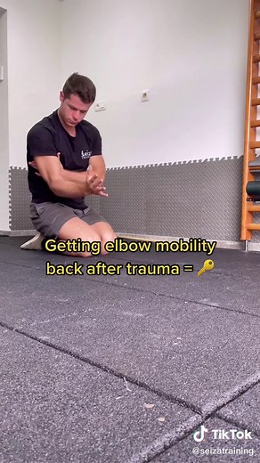 Recovering from a Torn Triceps Tendon: Strategies and Exercises