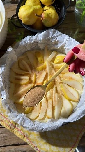 Prajitura cu pere si ricotta • reteta Bucataria Lidl