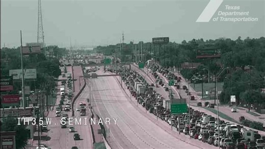 Southbound lanes of IH-35 W back open following accident in Fort Worth, according to TxDOT