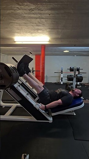 645 lbs 292.56 kgs Leg Press for the First Time! #weighlifting #legpress #shorts