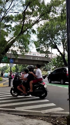 Real Jakarta Street Life | Cikini Traffic Ambience #cityambience #streetambience #asmr