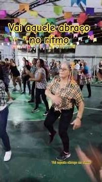 Vai aquele abraço no ritmo #caminhoparaumavidamelhor #treino #maturidade #vida #zumba #yutubeshorts