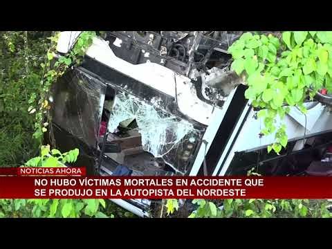 Bus rollover leaves 36 injured on the Northeast Highway