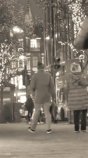 ✨ Coming soon… Our new original “Come Back to Me” was inspired by a winter trip to London - watching people pop out of the Underground like little mice wrapped in scarves and warmth. 🐭🧣❄️ A cozy acoustic love song about longing, home, and coming back to the one you love. 💛🎶 | Vintage Blue