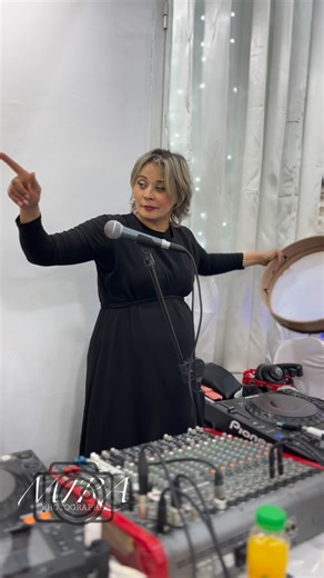 Mira photographe on Instagram: "Le feu avec la meilleure @cherif.samia.35 🔥🔥🔥 @miraphotographe_ 📷🤍📷 #photography #photographedemariage #mariagealgerien #dijette #tesdiraalgérienne"