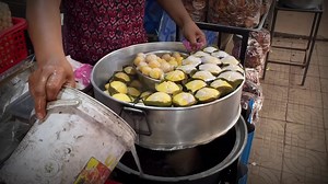 367K views · 8.8K reactions | कंबोडिया देश का ग्रामीण जनजीवन ! साँप तक खा जाते हैं यहाँ के लोग । | Deepak Aapat | Facebook